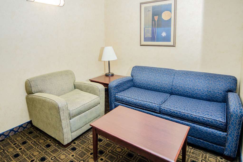 Quality Inn & Suites Coldwater Near I-69 Zimmer foto